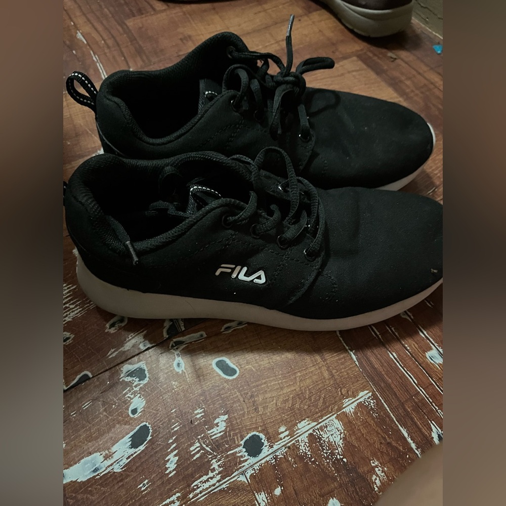 Fila Black Sneakers with Coolmax Technology - Picture 1 of 6